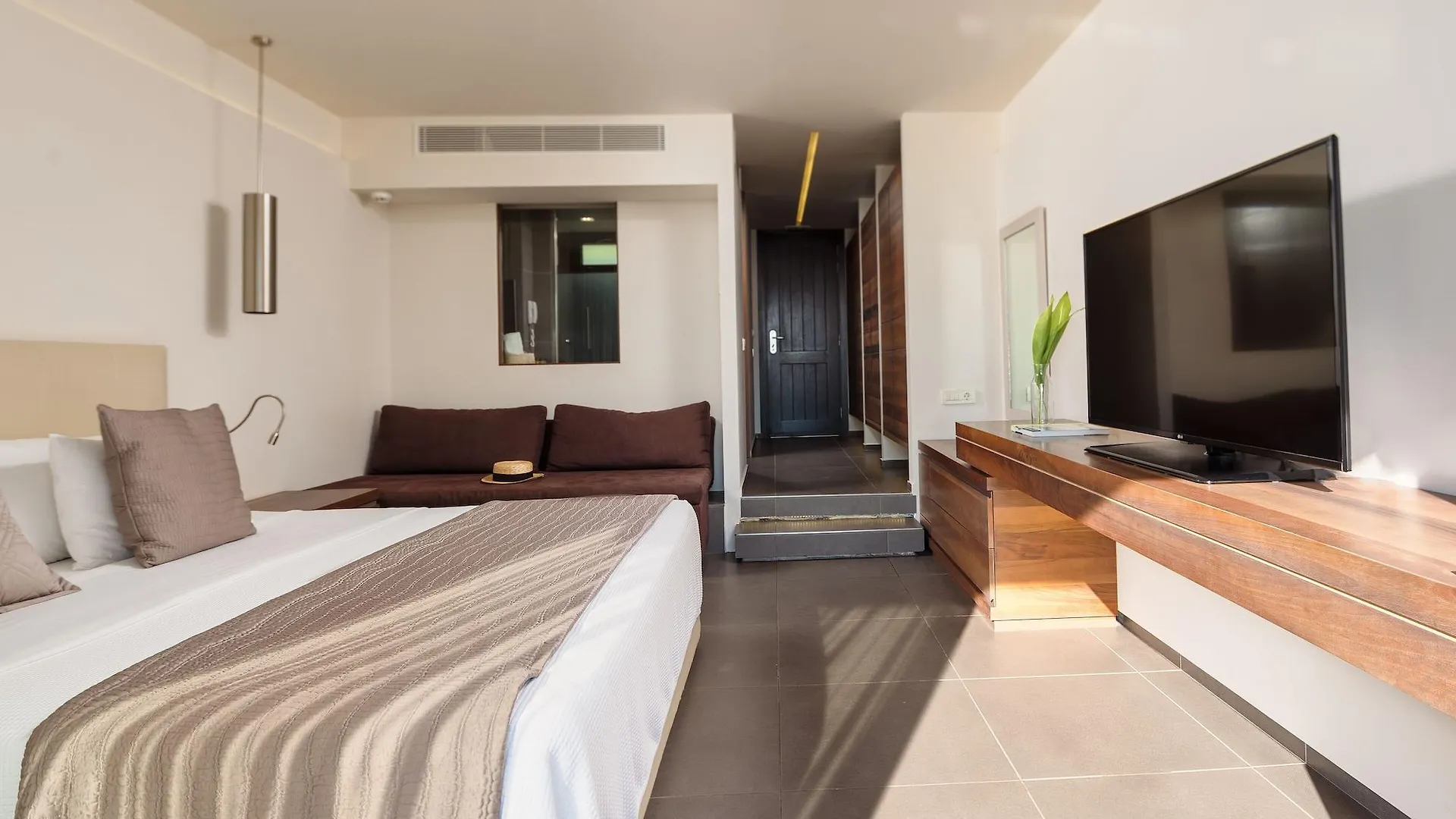 לאסי White Rocks Hotel Kefalonia 4*,  יוון