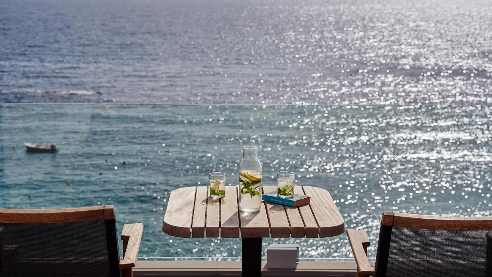 לאסי White Rocks Hotel Kefalonia 4*,